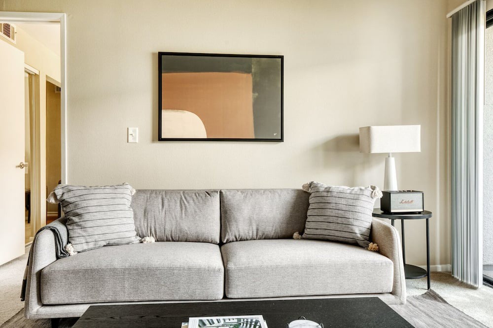 Photo of Livingroom in Downtown Burbank