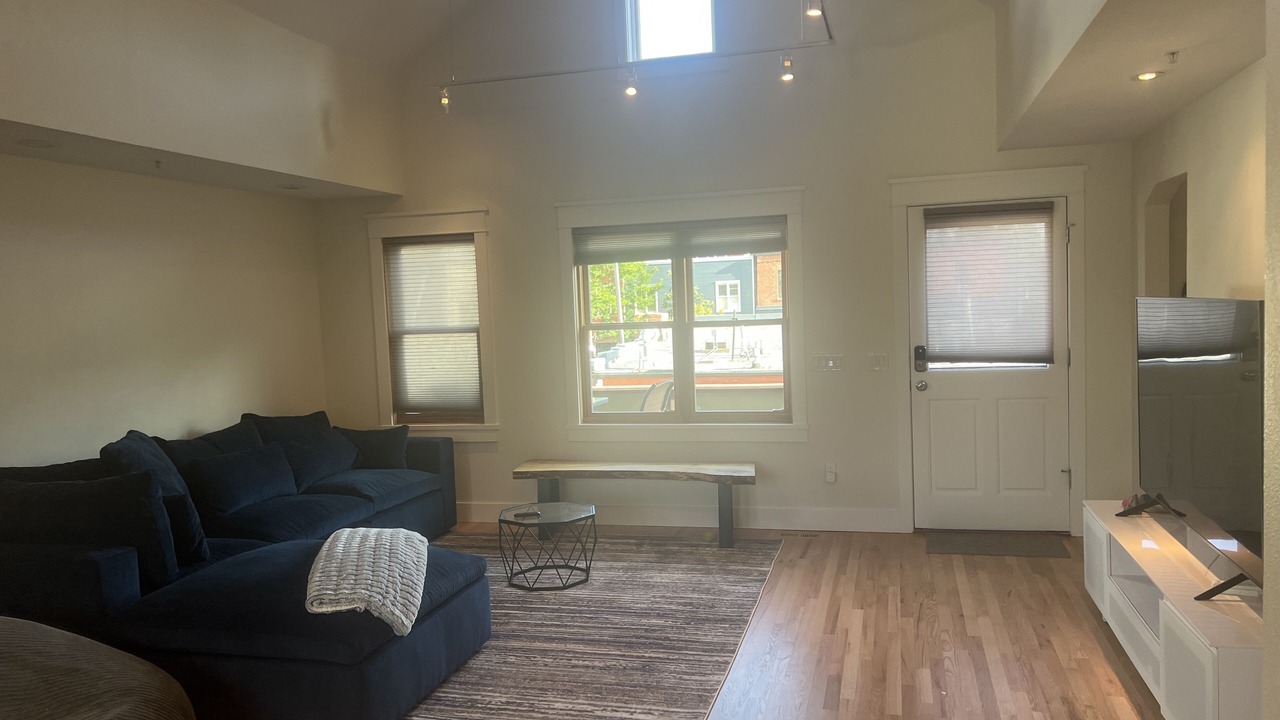 Photo of Livingroom in Whittier