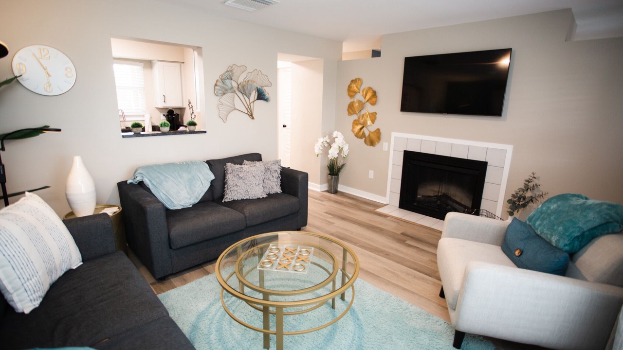 Photo of Livingroom in East Bank