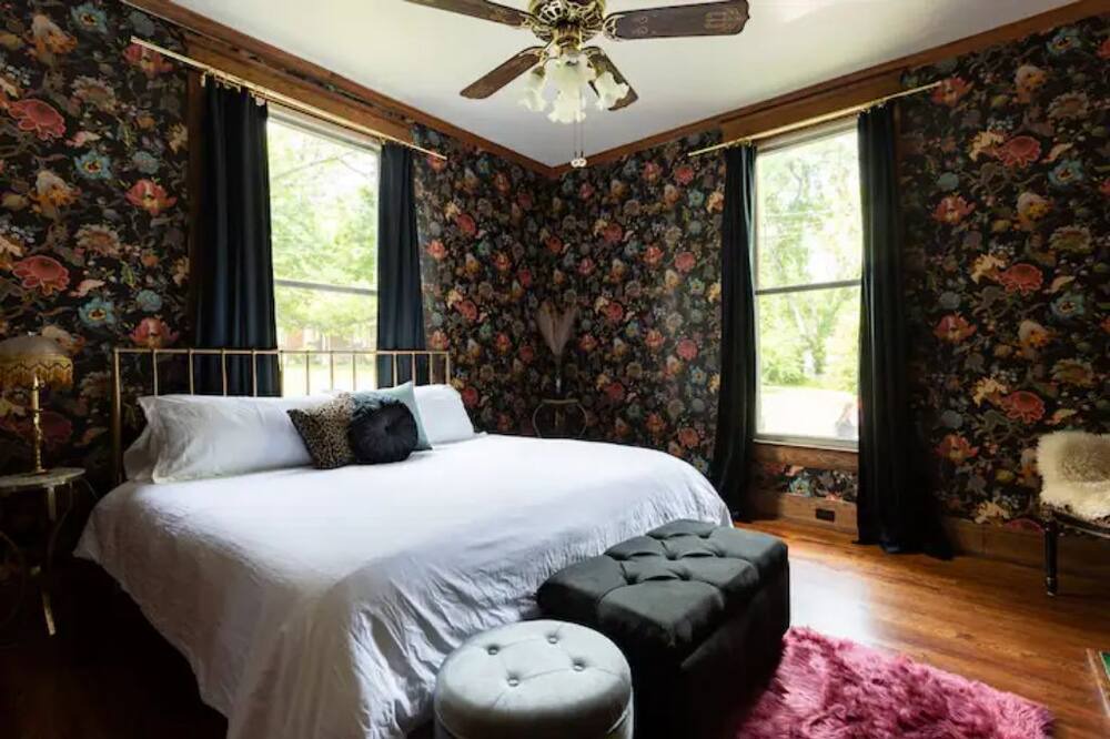 Photo of Bedroom in Inglewood