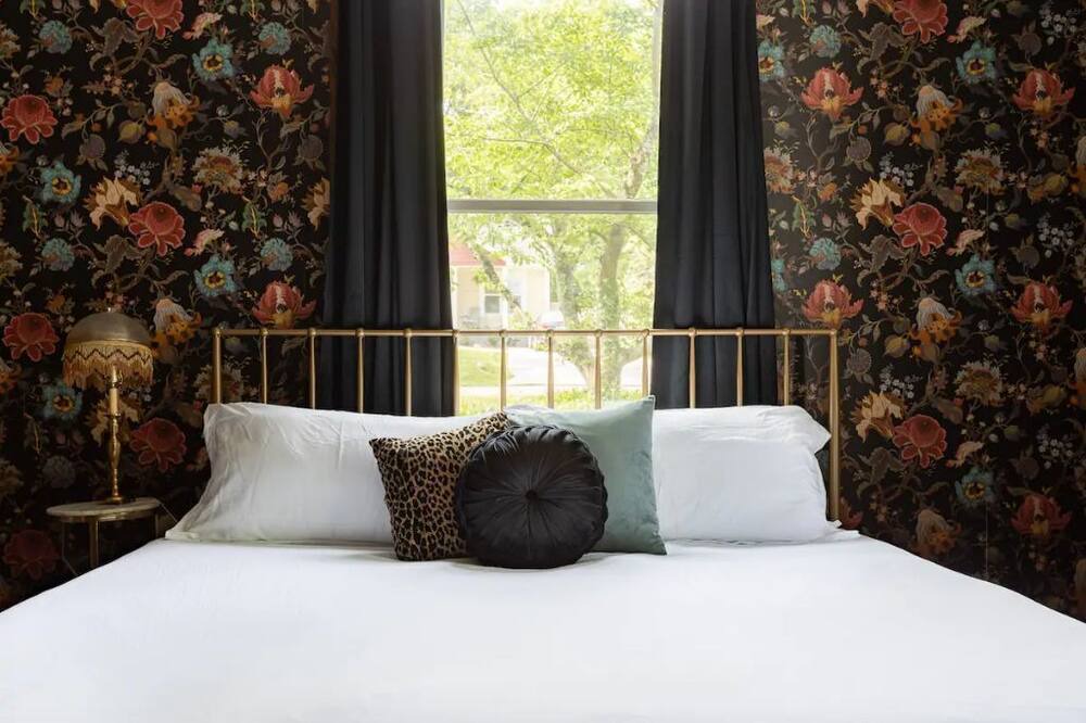 Photo of Bedroom in Inglewood