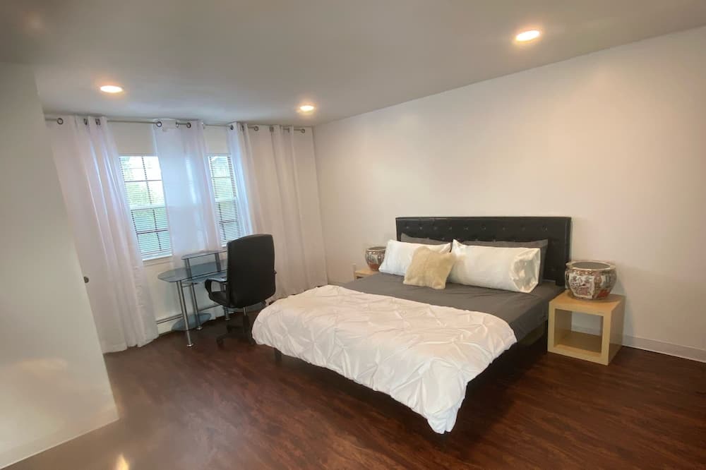 Photo of Bedroom in Syosset