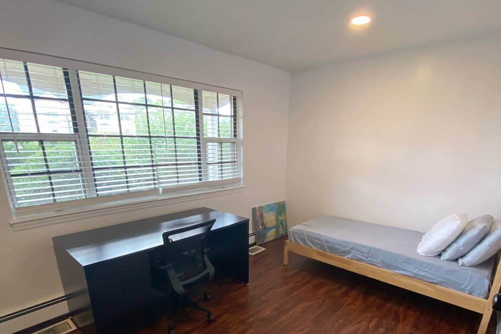 Photo of Bedroom in Syosset