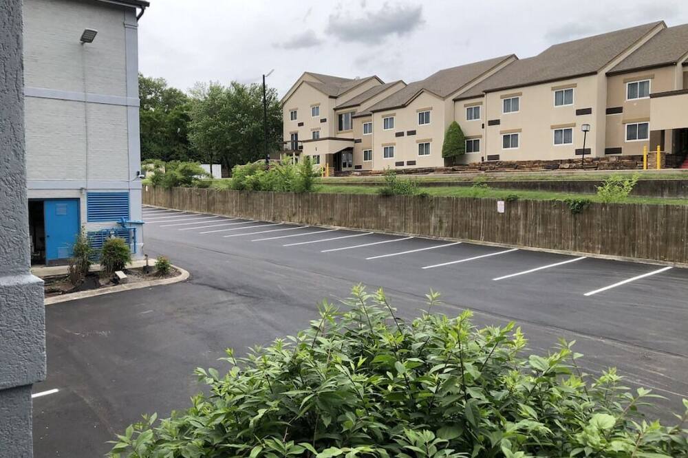 Photo of Outdoor in Merry Oaks