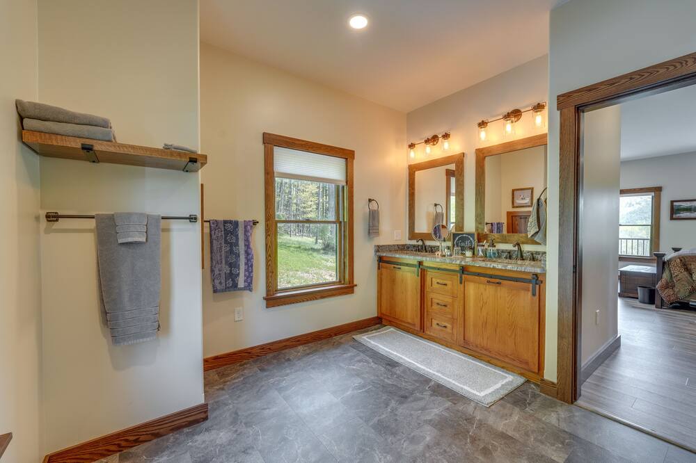 Photo of Bathroom in Driftwood