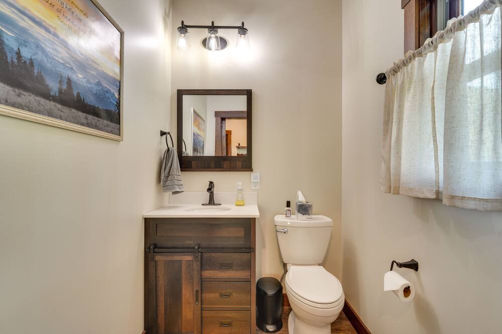 Photo of Bathroom in Driftwood