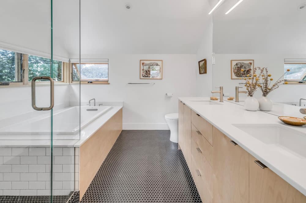 Photo of Bathroom in Newlands