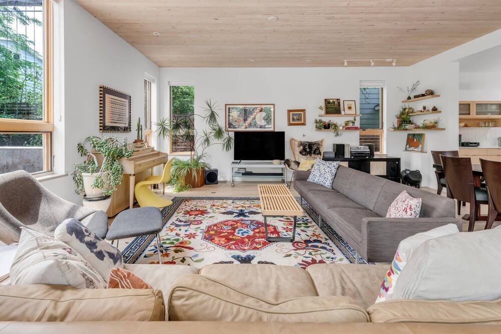 Photo of Livingroom in Newlands