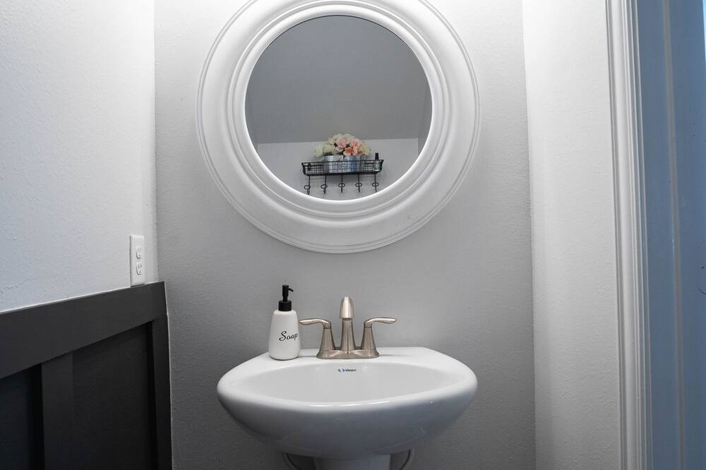 Photo of Bathroom in Pearland