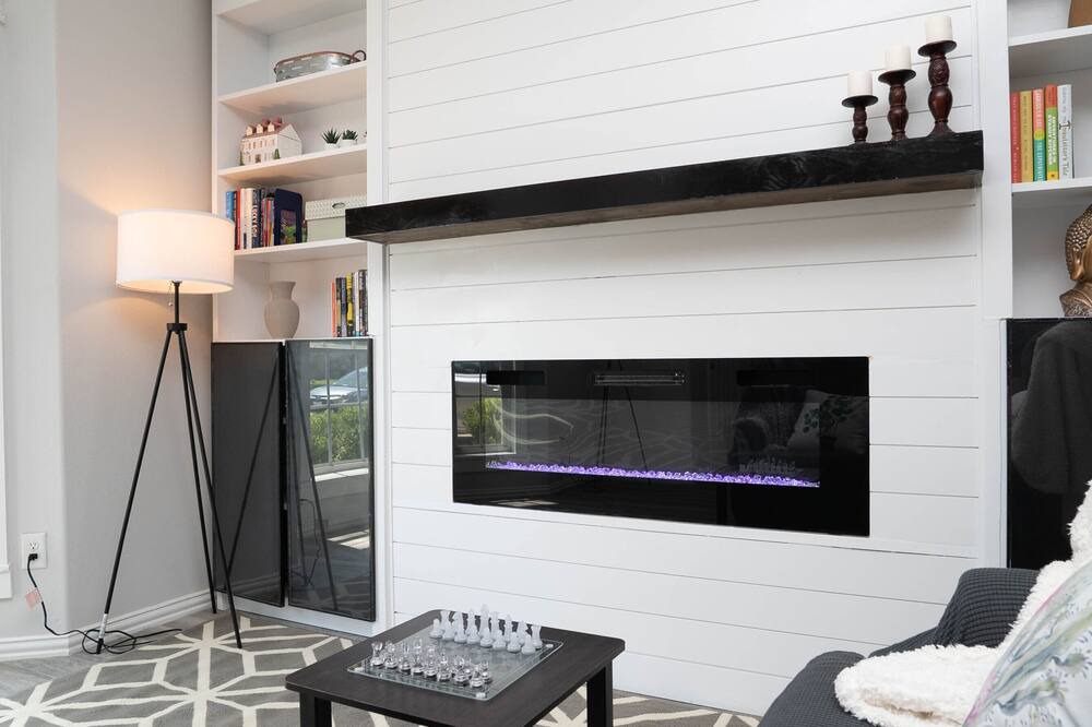 Photo of Livingroom in Pearland