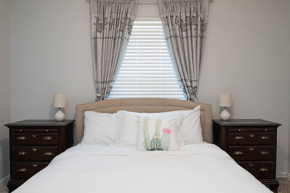Photo of Bedroom in Pearland