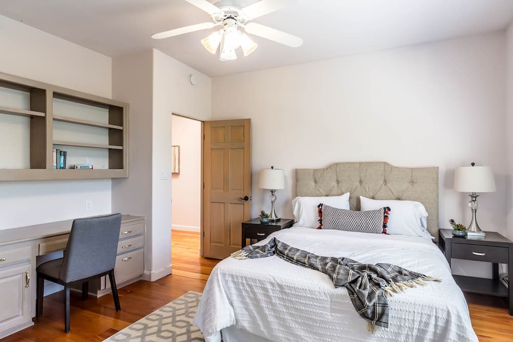 Photo of Bedroom in Los Ranchos de Albuquerque