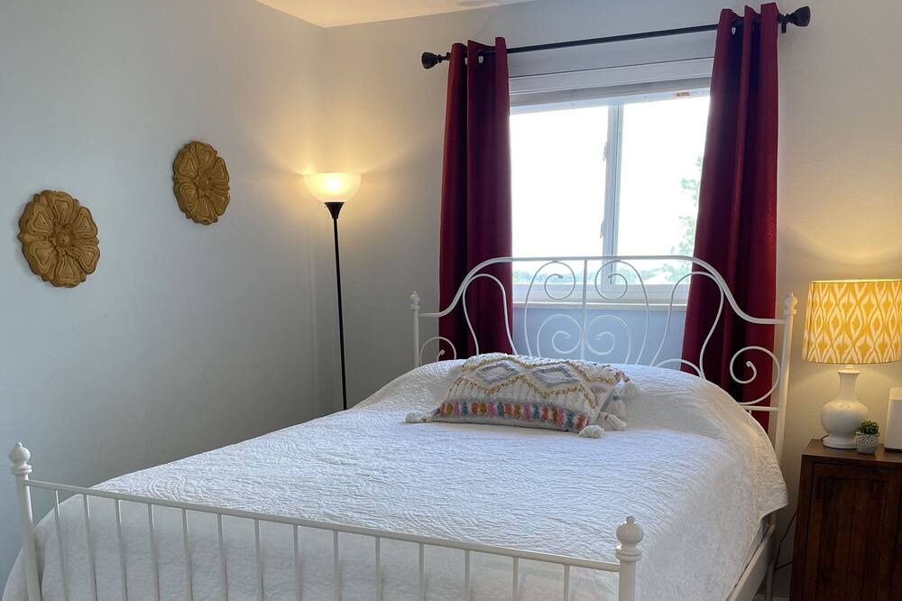 Photo of Bedroom in Parker