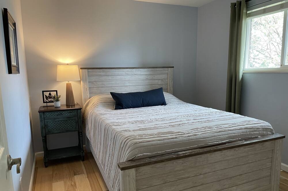 Photo of Bedroom in Parker