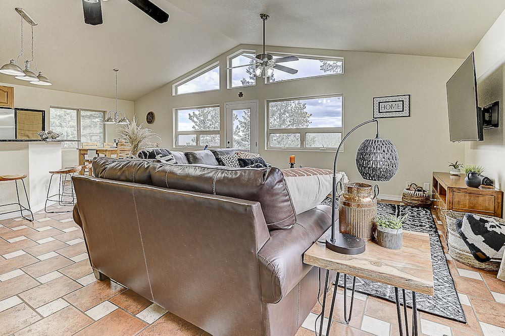 Photo of Livingroom in Woodland Park