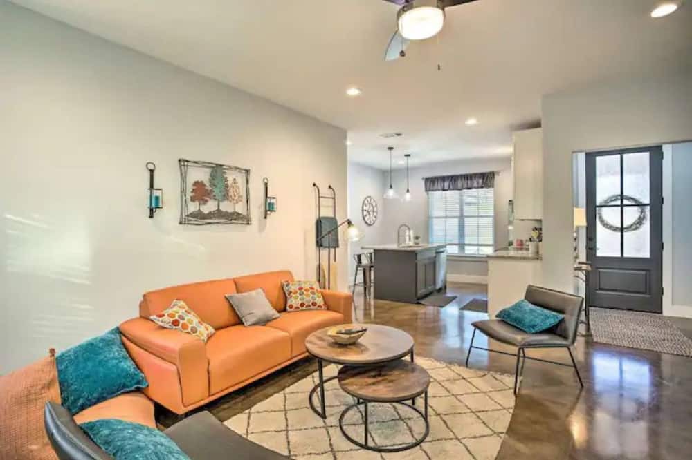 Photo of Livingroom in Denison