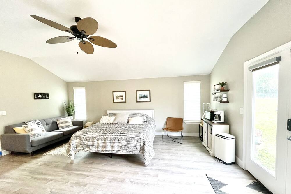 Photo of Bedroom in Cedar Creek