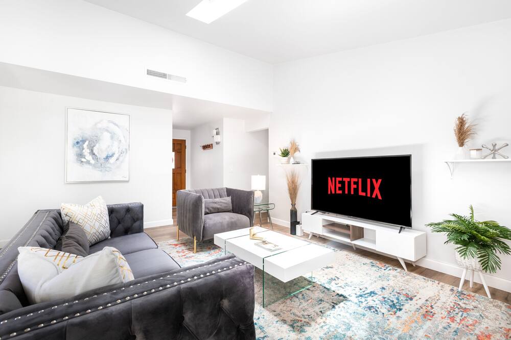Photo of Livingroom in Burbank