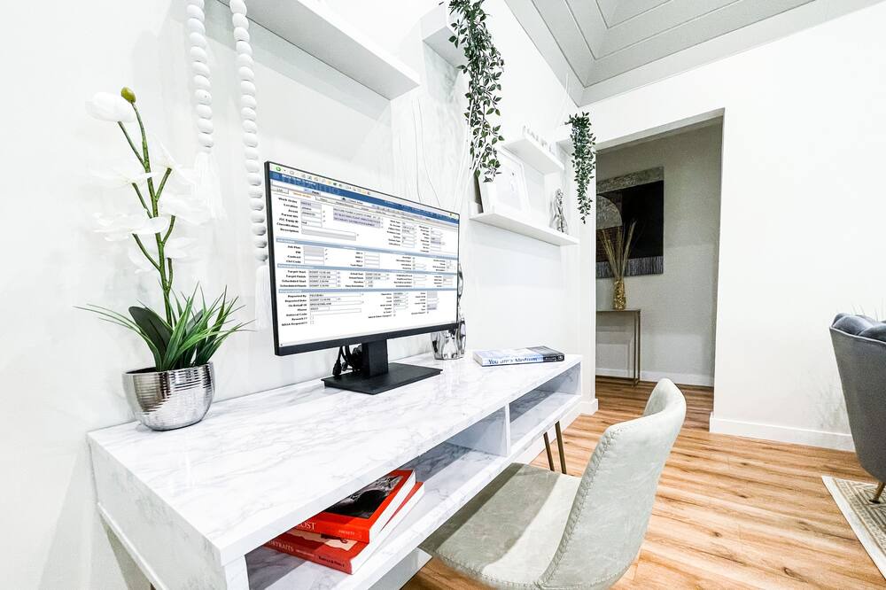 Photo of Bedroom in Burbank