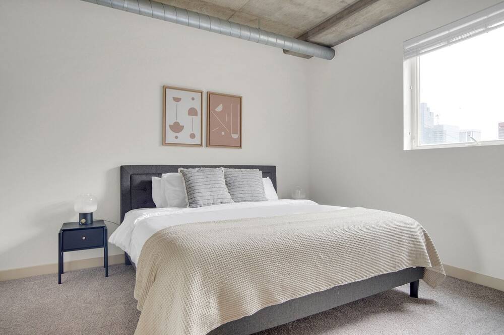 Photo of Bedroom in Ballpark