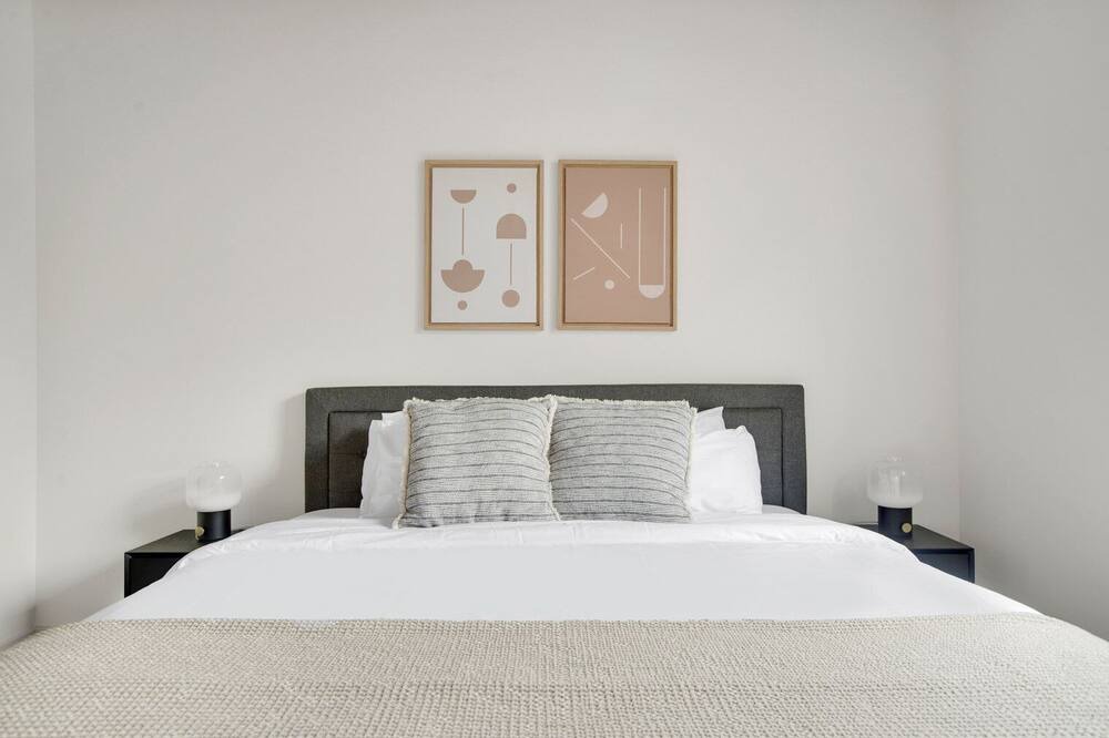 Photo of Bedroom in Ballpark