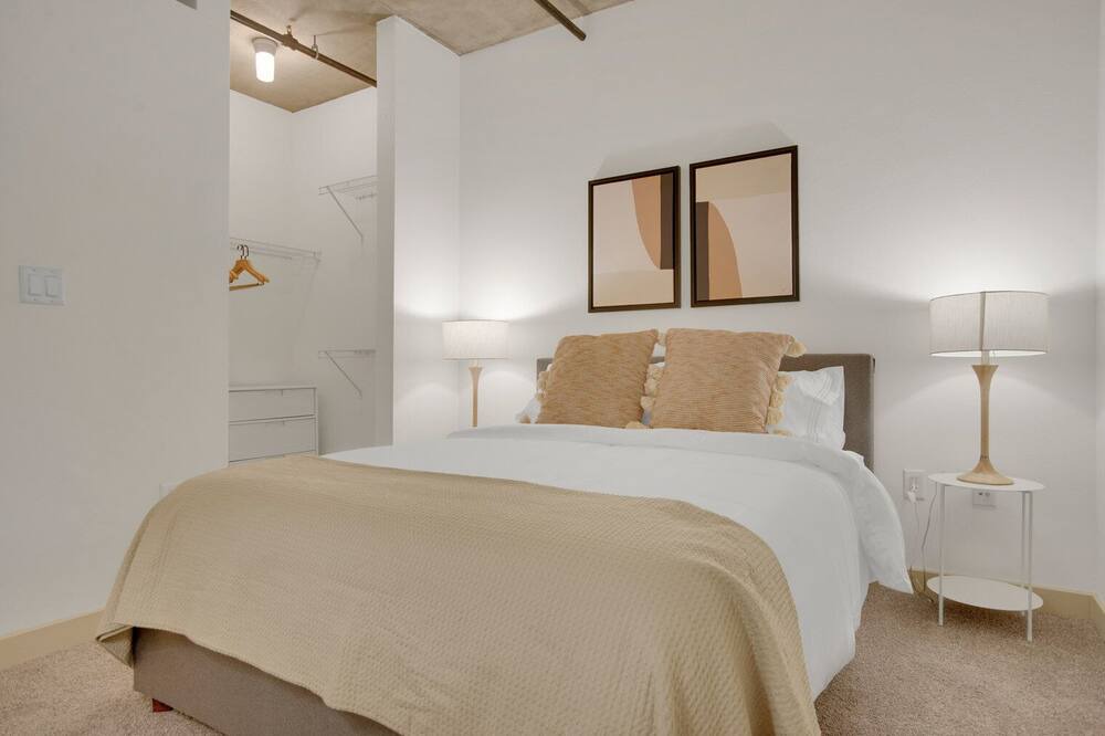 Photo of Bedroom in Ballpark
