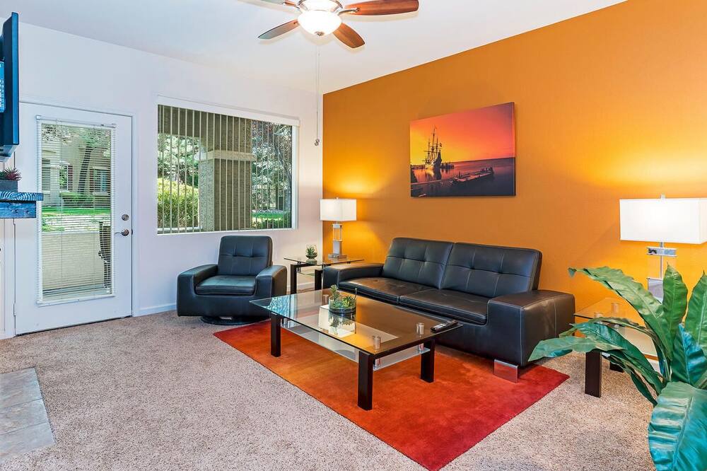 Photo of Livingroom in Reno/Tahoe Airport