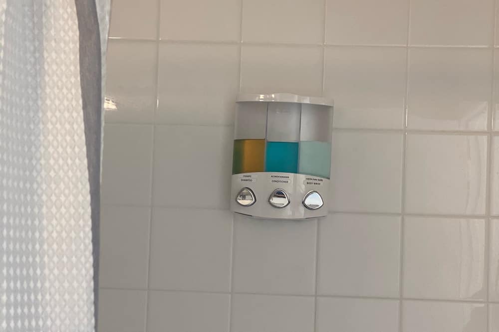 Photo of Bathroom in Meadow Pointe