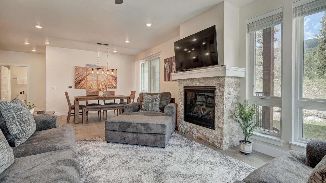 Photo of Bedroom in Lakeside Village