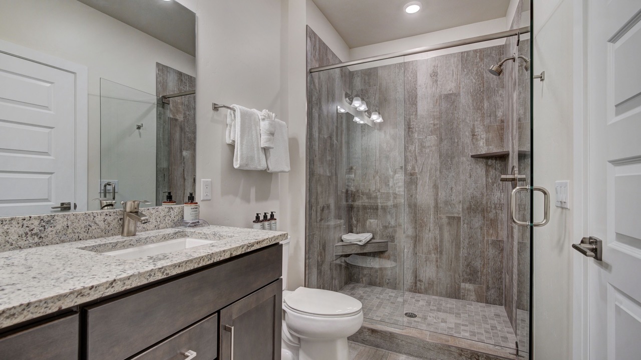 Photo of Bathroom in Lakeside Village