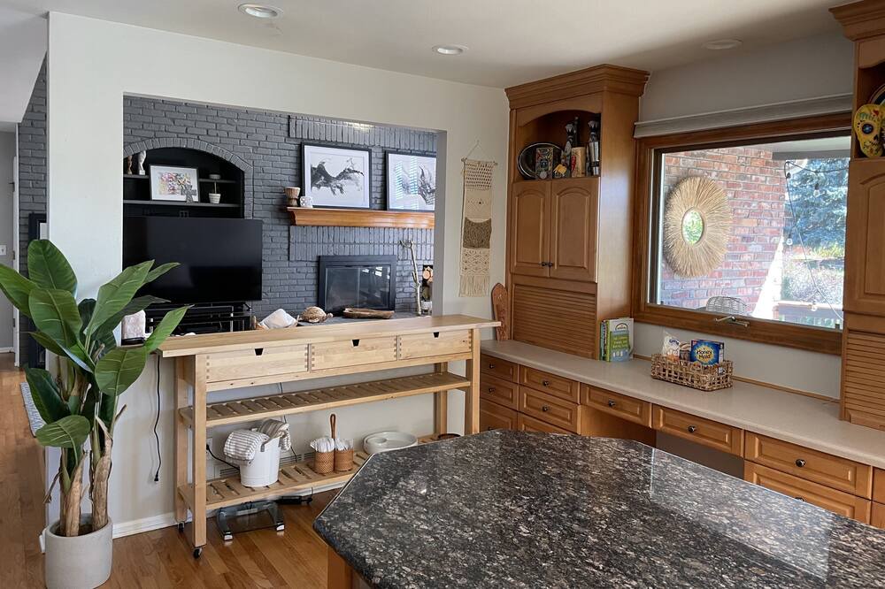 Photo of Kitchen in North Central Westminster