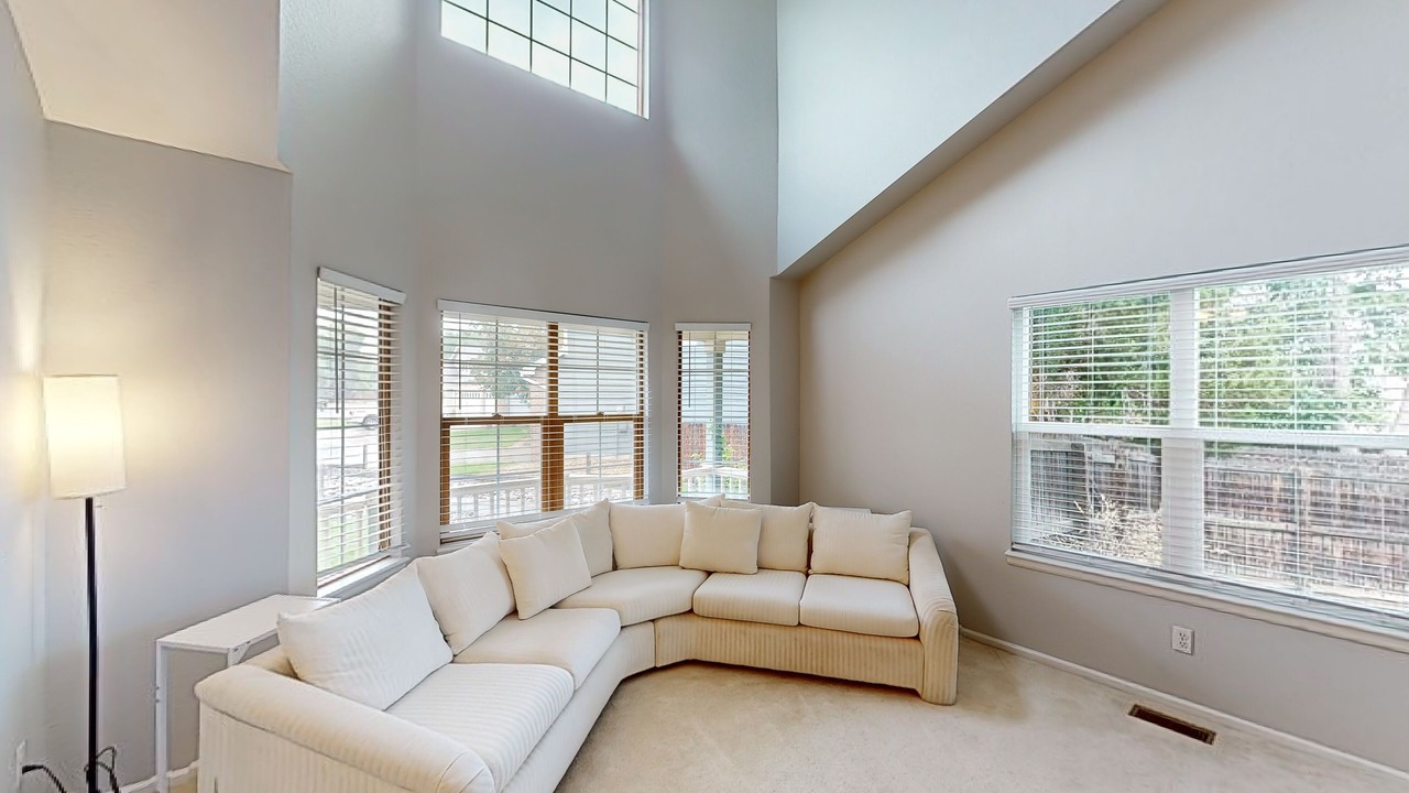 Photo of Livingroom in Thornton