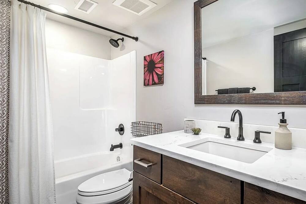 Photo of Bathroom in Oak Creek