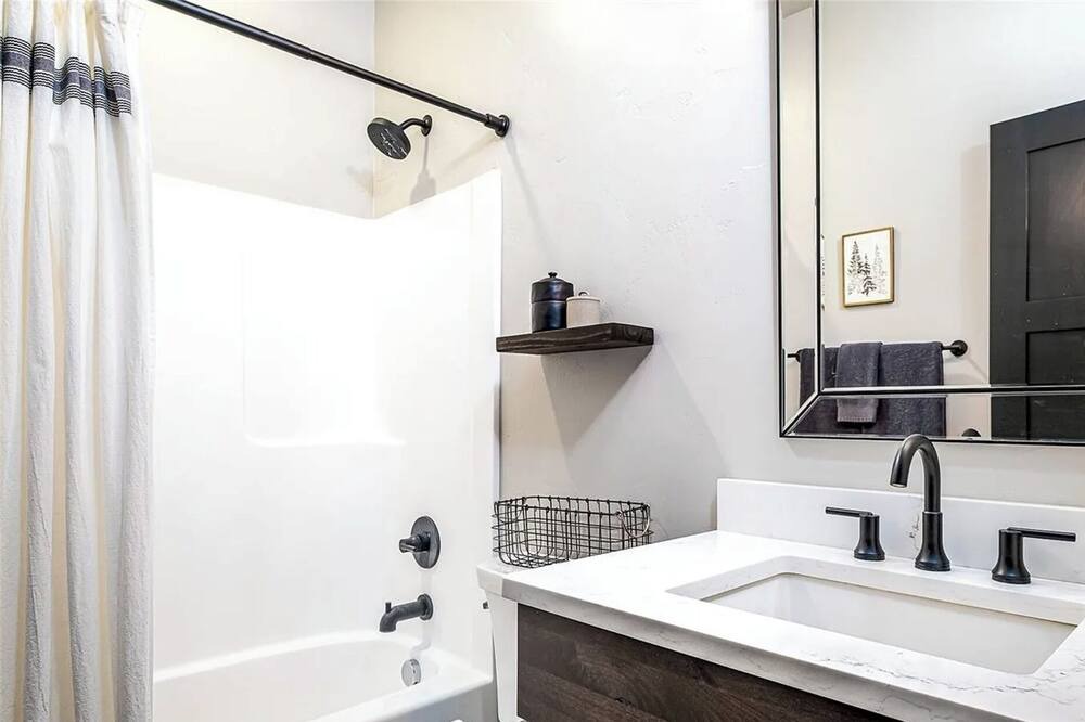 Photo of Bathroom in Oak Creek