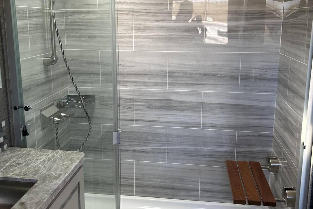 Photo of Bathroom in Ruidoso Downs