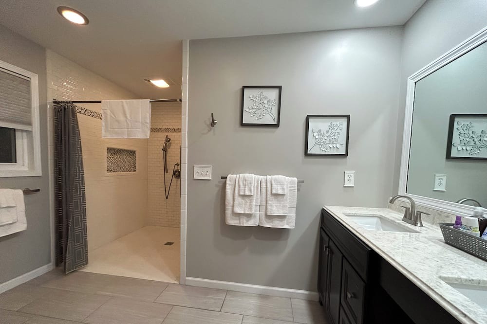 Photo of Bathroom in Warrensburg
