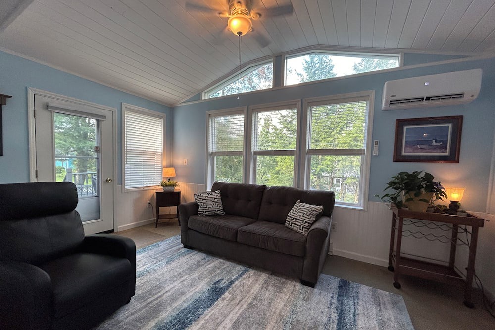 Photo of Bedroom in Warrensburg