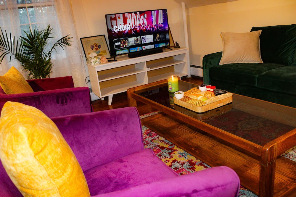 Photo of Livingroom in Amherst