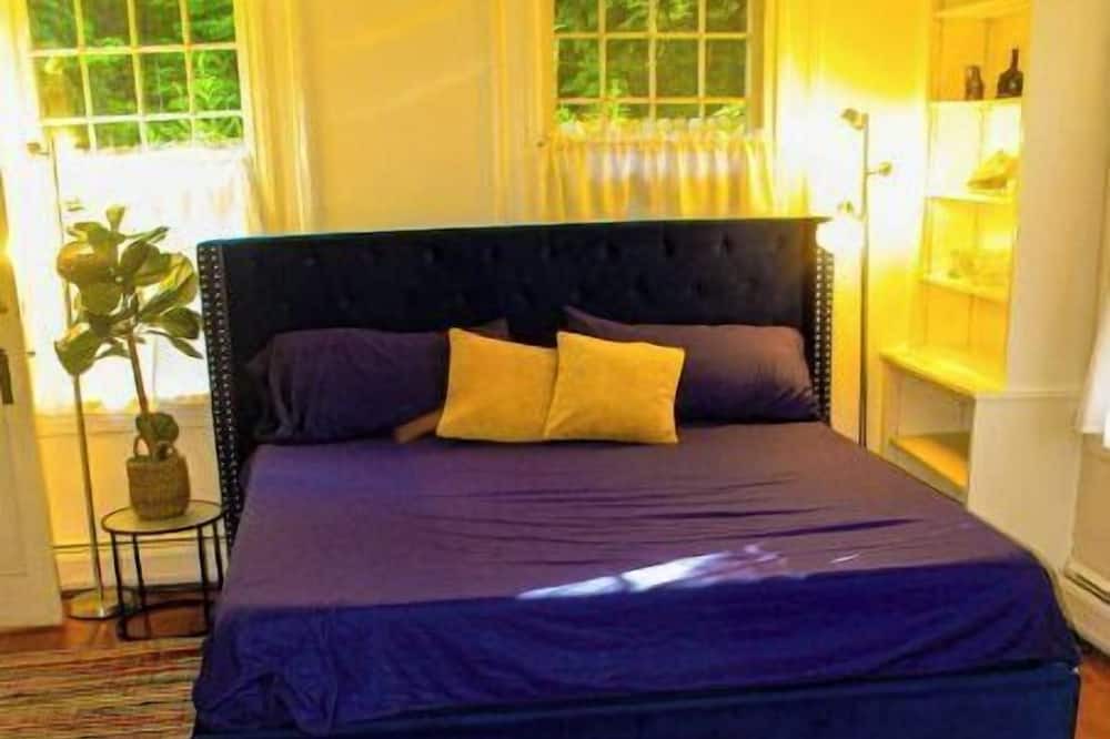 Photo of Bedroom in Amherst