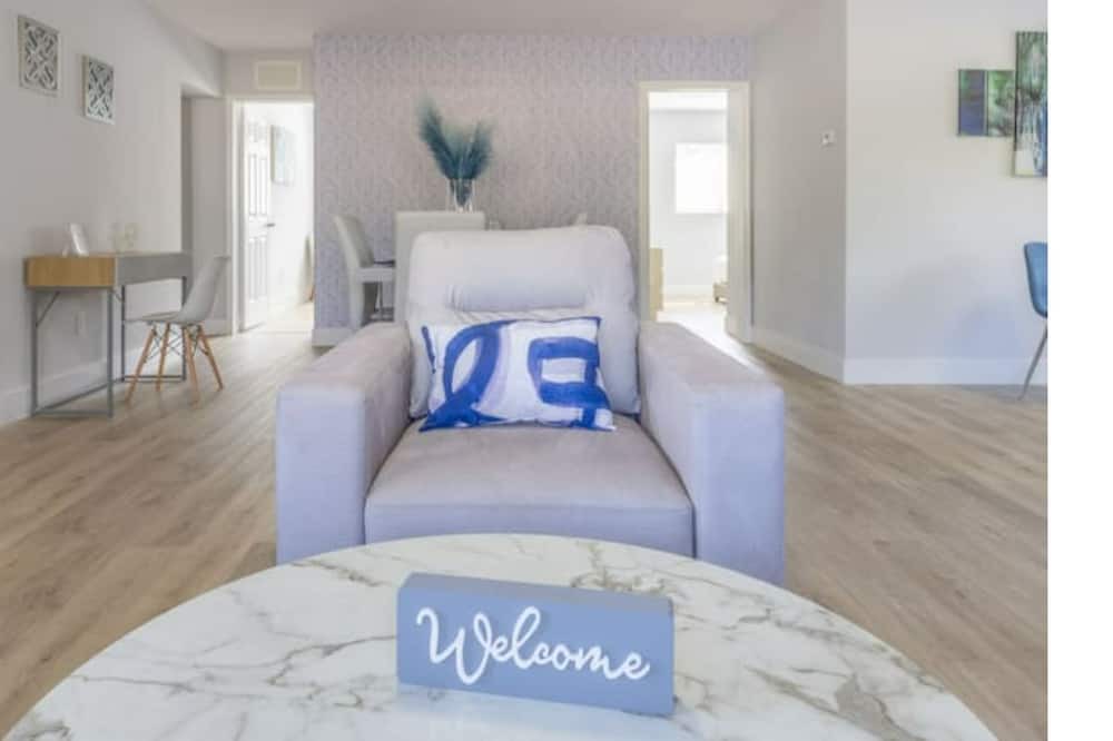 Photo of Livingroom in Melaleuca Gardens
