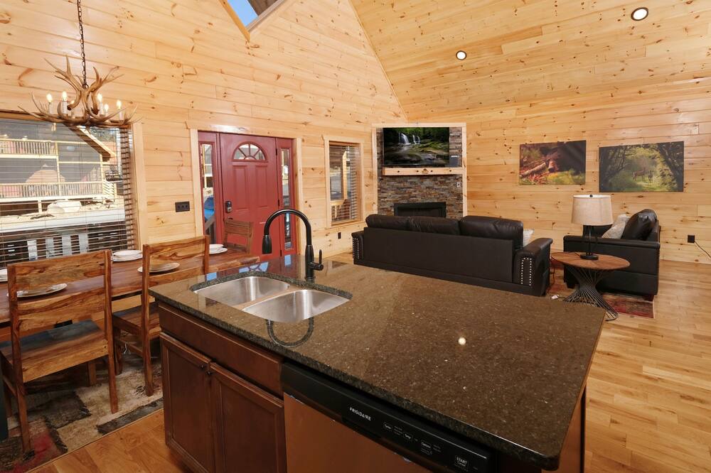 Photo of Others in White Oak Lodge