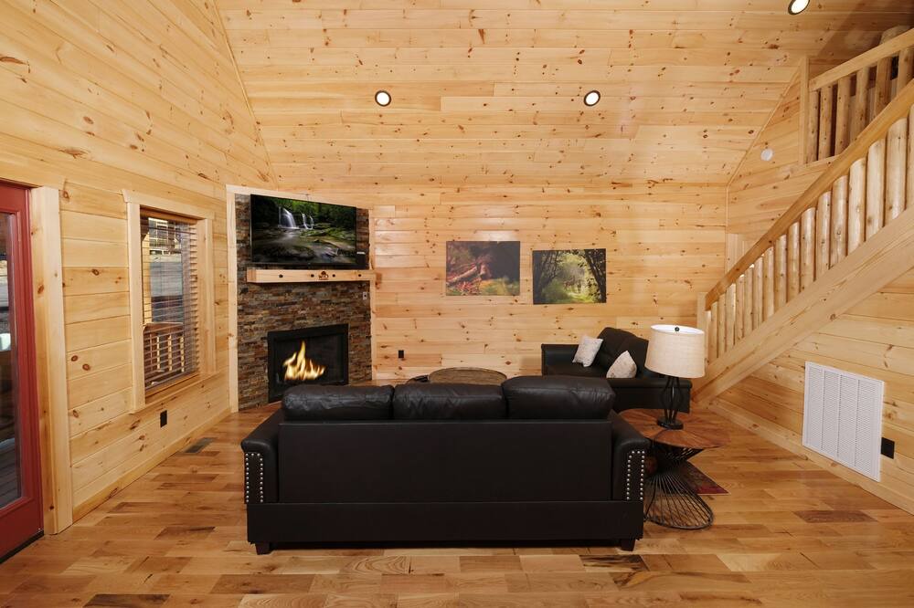 Photo of Others in White Oak Lodge