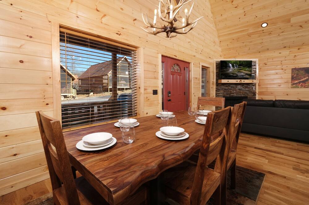 Photo of Others in White Oak Lodge