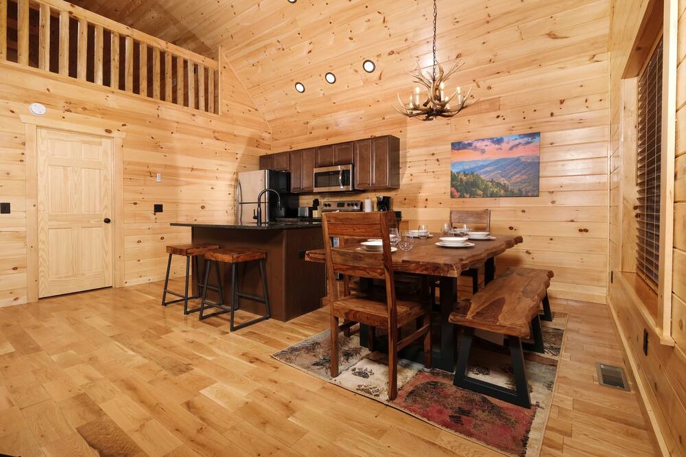 Photo of Others in White Oak Lodge