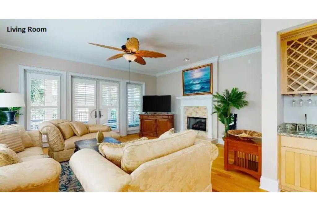 Photo of Livingroom in Demere Park