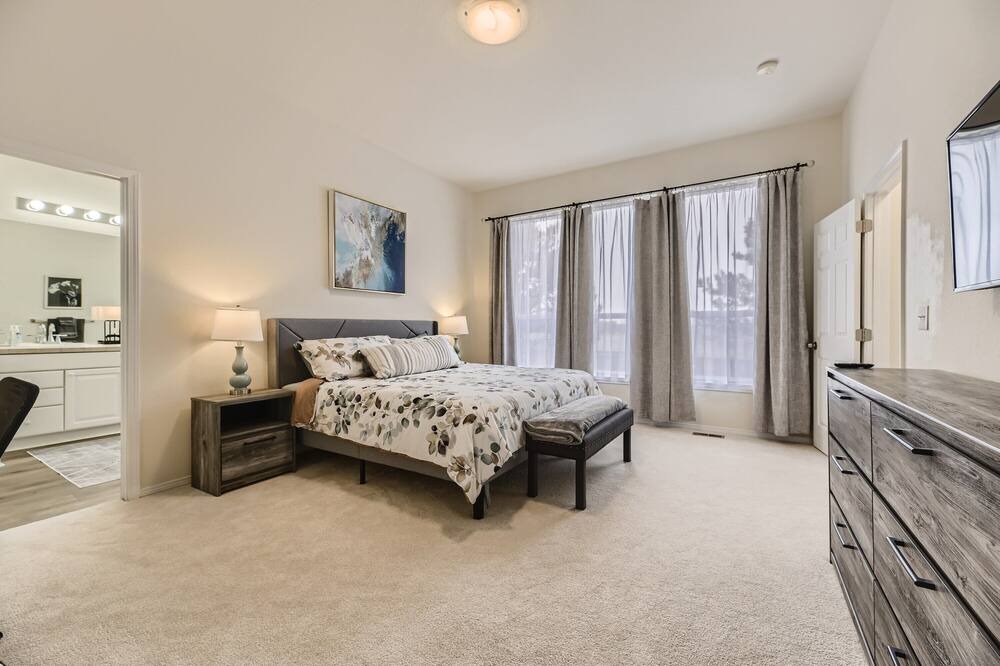 Photo of Bedroom in Parker