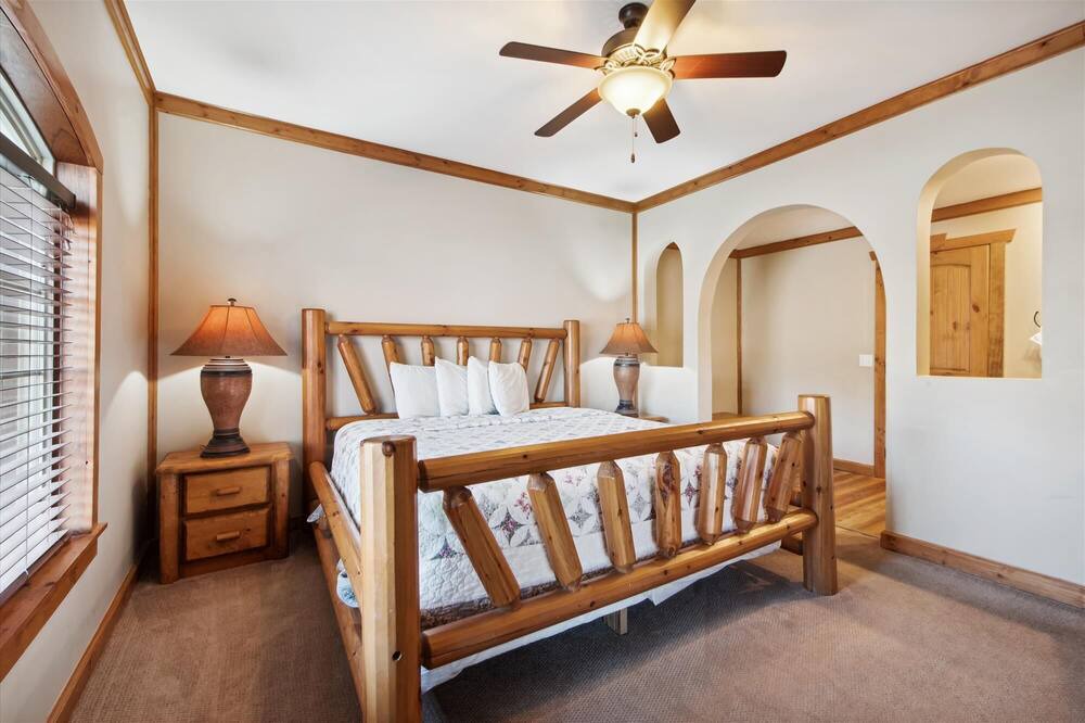 Photo of Others in White Oak Lodge