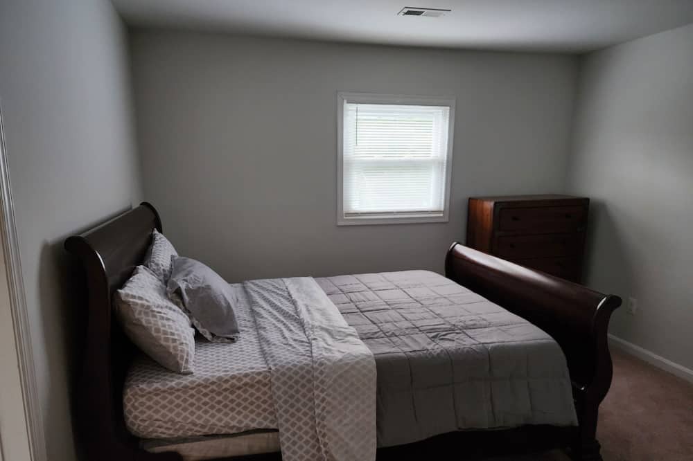 Photo of Bedroom in Triangle