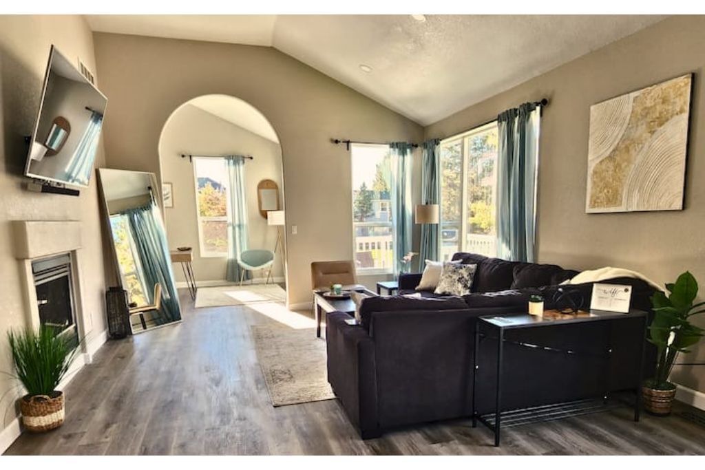 Photo of Livingroom in Broomfield