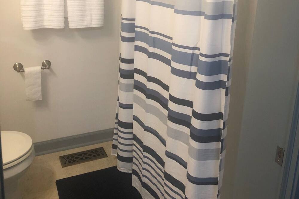 Photo of Bathroom in Golden Mile